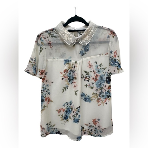 ✨ Faith and Joy Floral Sheer Blouse with Lace Collar small - Picture 6 of 14
